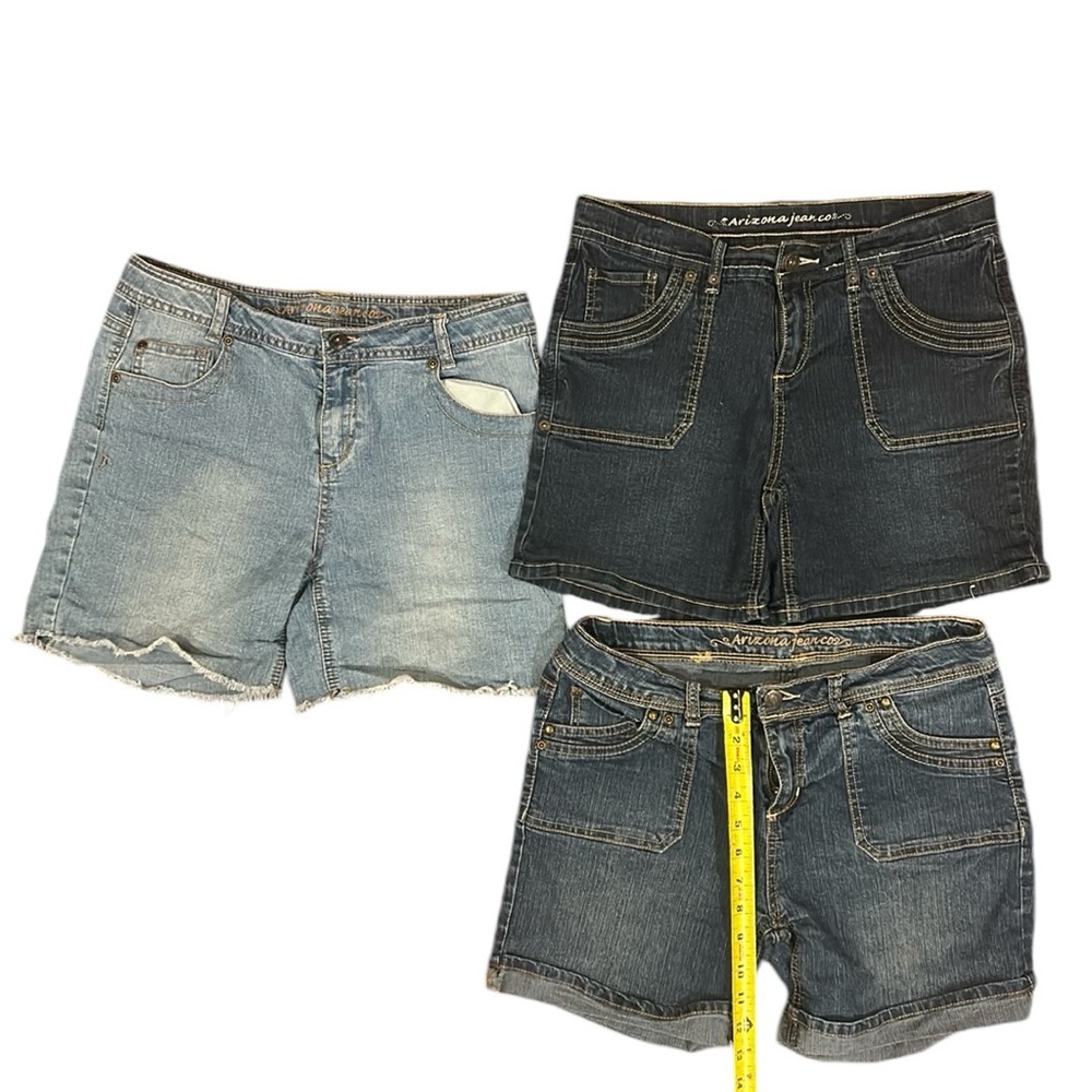 Arizona Jean short bundle, all 3 shirts are sized 16 1/2 plus